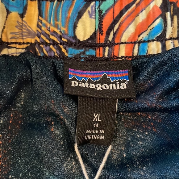 Patagonia boys swim trunks - Picture 3 of 3